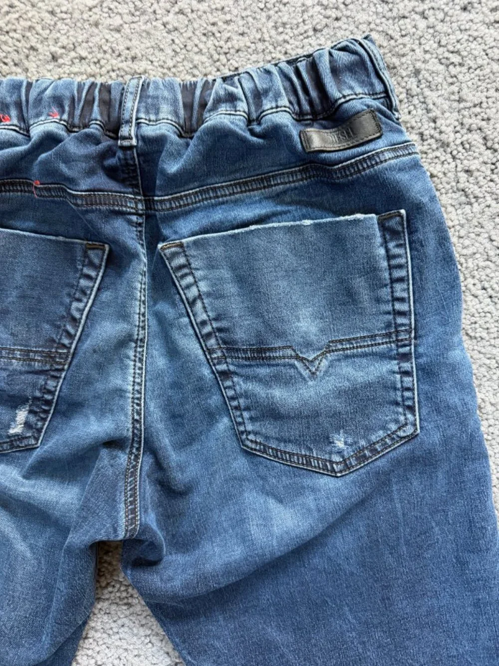 Diesel Krooley-NE JoggJeans Distressed Sweat Jeans W30 Medium Blue 0670U